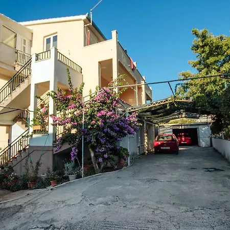 Apartmán Arbanija 1122b *
