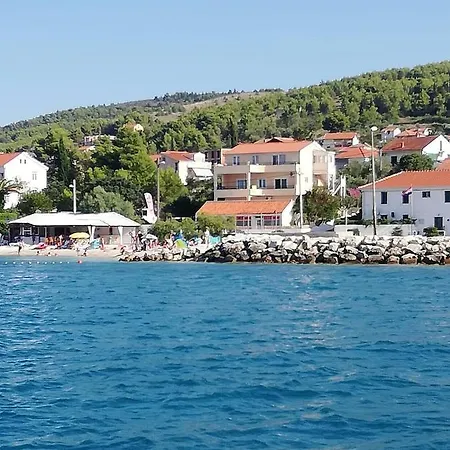 Arbanija 1122b Apartmán