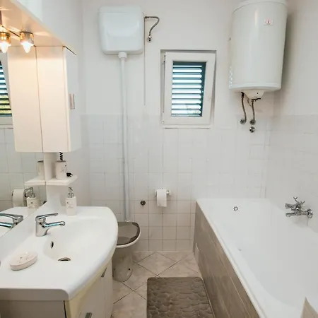 Arbanija 1122b Apartmán